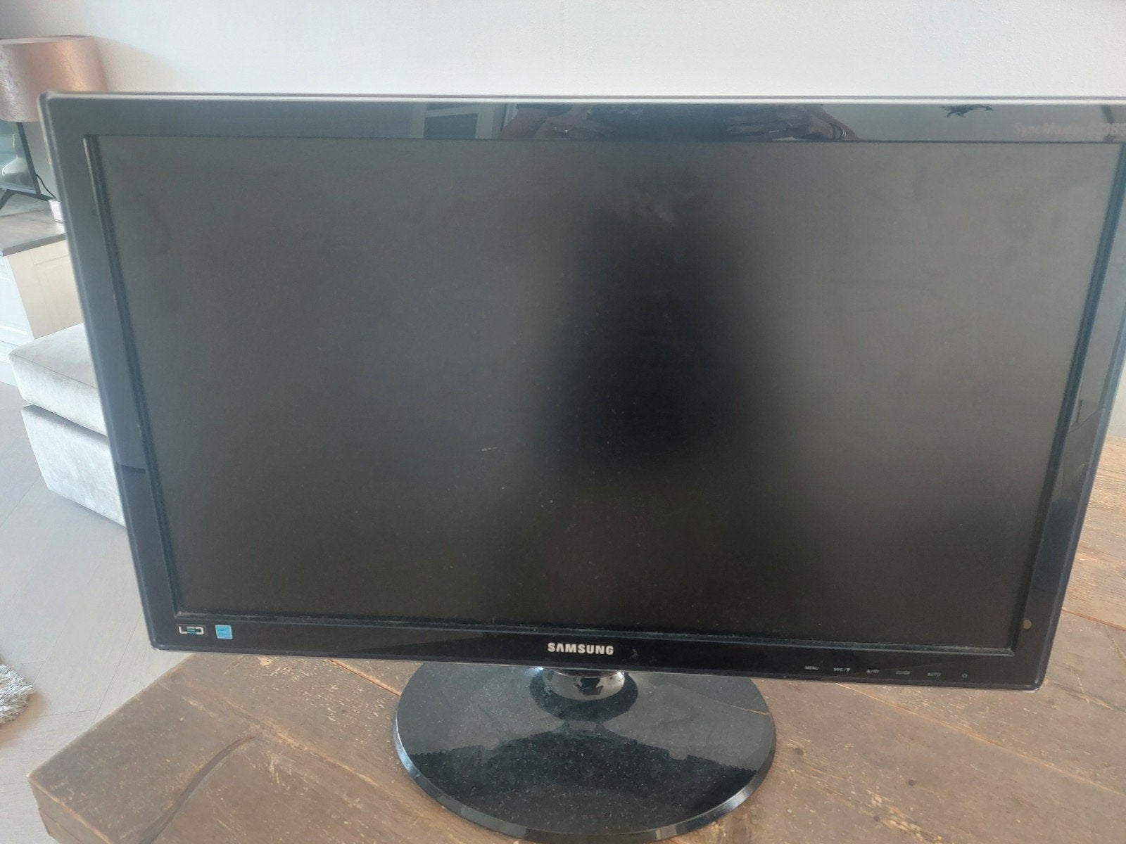 Gratis beeldscherm van Samsung, Computers en Software, Monitoren, Ophalen of Verzenden, Overige typen, Onbekend, Overige resoluties