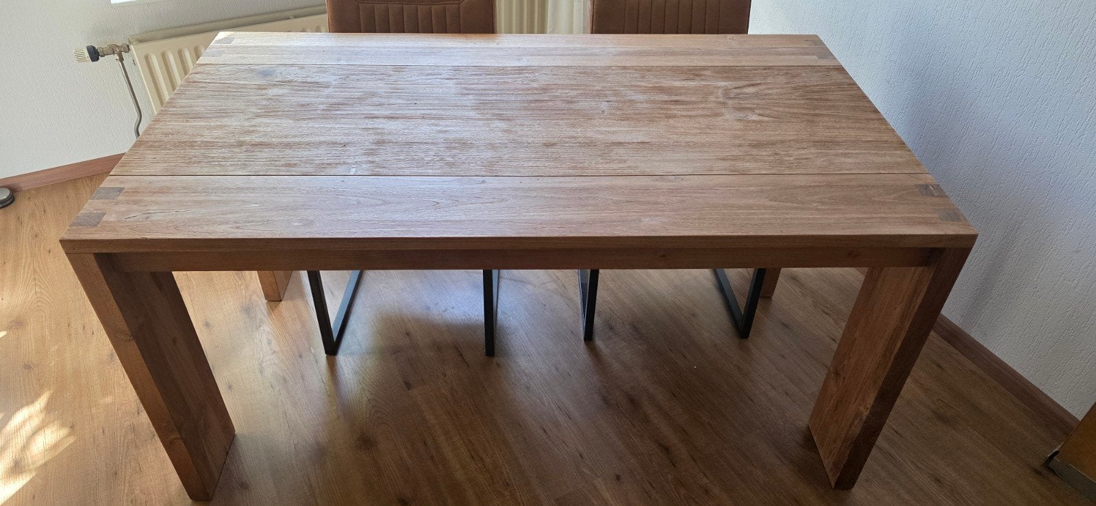 dbodhi fissure eetkamer tafel van teakhout met 5 stoelen, Huis en Inrichting, Gebruikt, Teakhout, Vijf personen of meer, 150 tot 200 cm