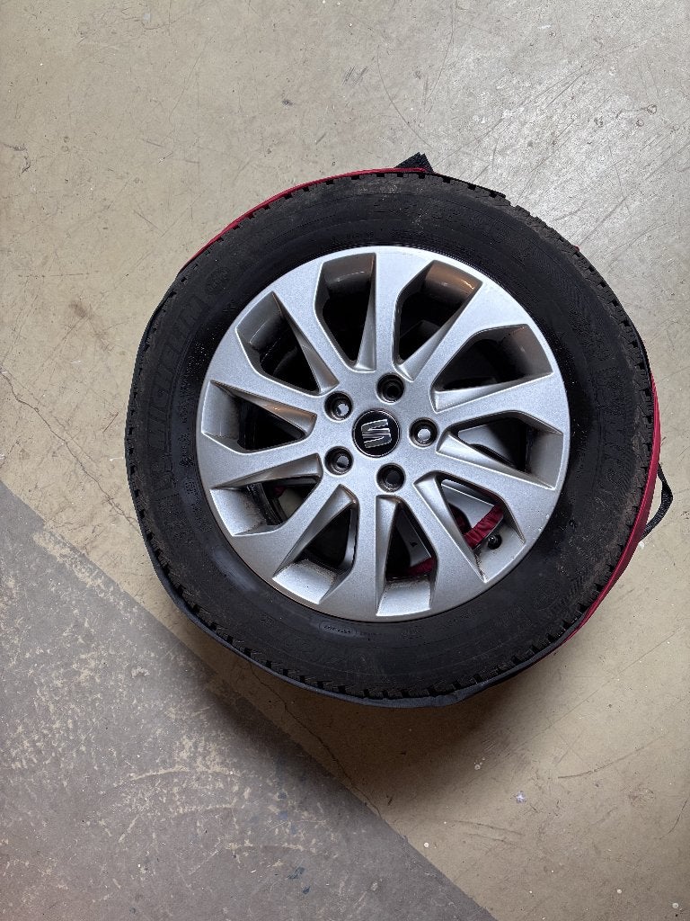 Originele Seat velgen + Michelin winterbanden (4 stuks), Auto-onderdelen, Banden en Velgen, Ophalen, Gebruikt, 16 inch, Banden en Velgen