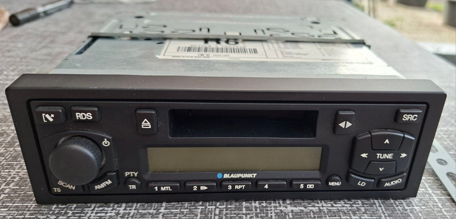 Vintage retro autoradio met casttespeler, Ophalen of Verzenden