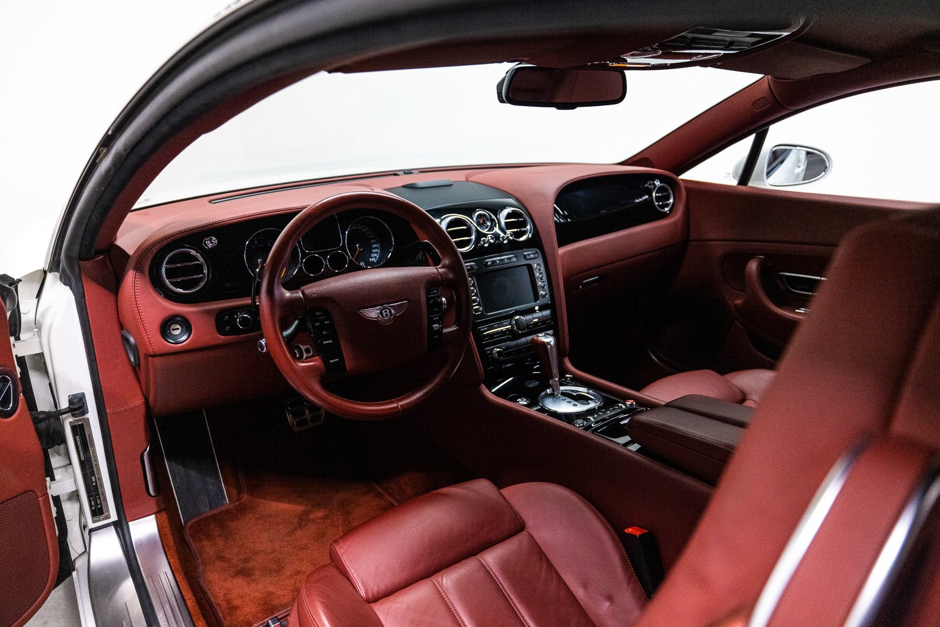 Bentley Continental GT 6.0 W12 Btw auto, Fiscale waarde €, Auto's, Automaat, Gebruikt, 12 cilinders, Wit