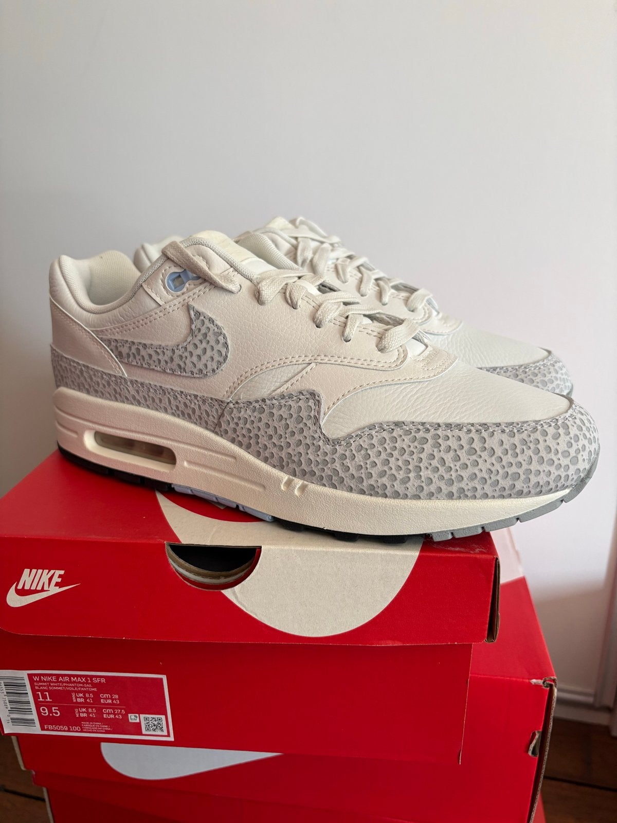 Nike Air Max 1 '87 Safari Summit White Phantom (W), Kleding | Dames, Ophalen of Verzenden, Nieuw, Wit, Sneakers of Gympen