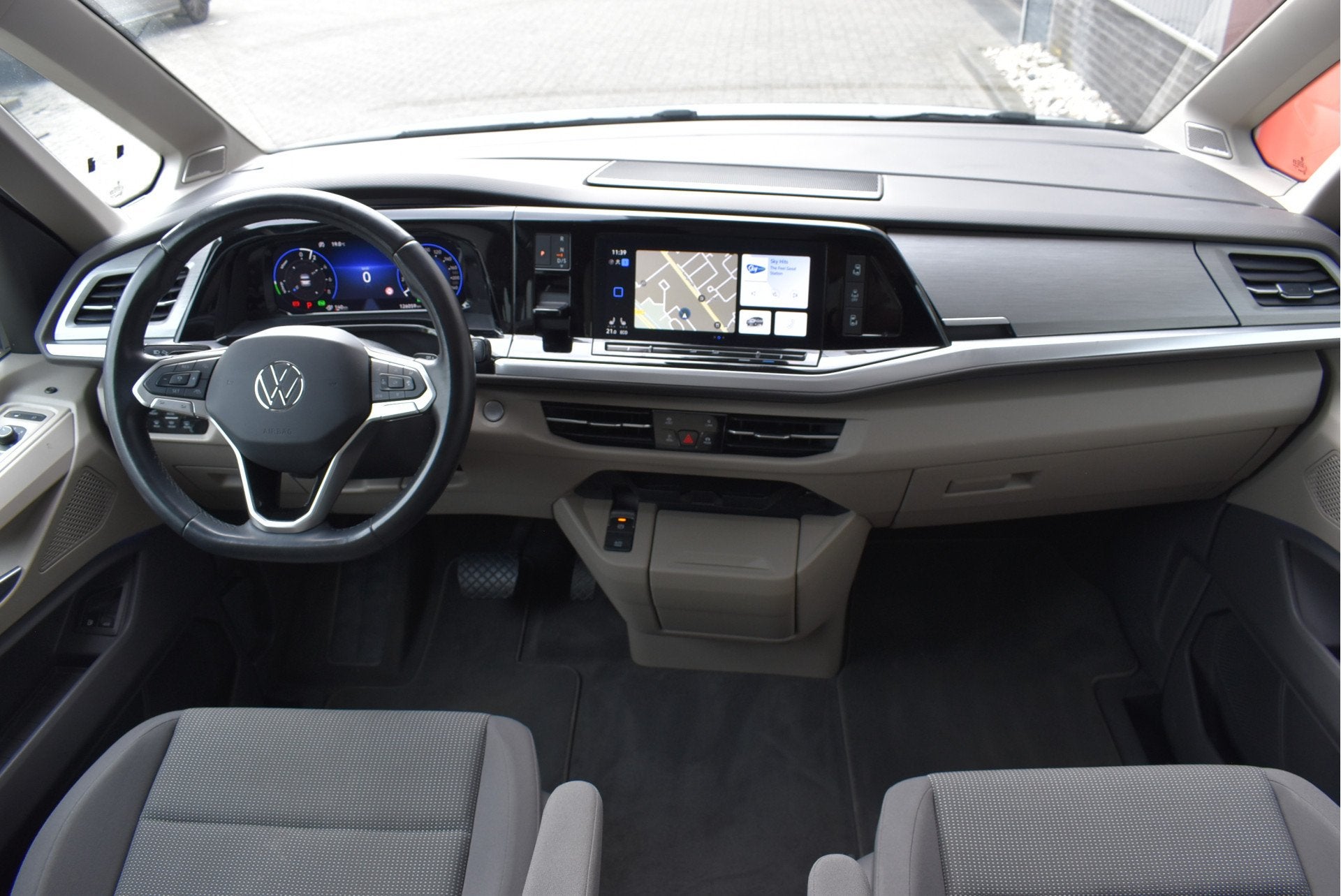 Volkswagen Multivan 1.4 eHybrid L1H1 Life Business Stoel/stu, Stof, Gebruikt, 4 cilinders, Volkswagen