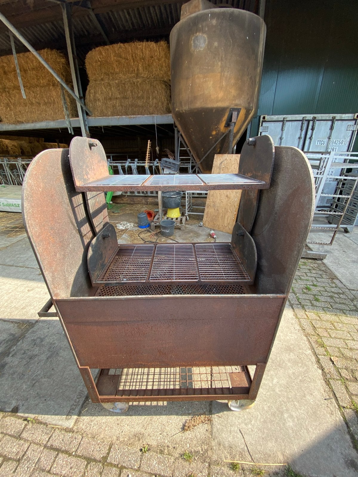 Robuuste Industriële BBQ op wielen - Perfect voor evenemente, Ophalen, Gebruikt