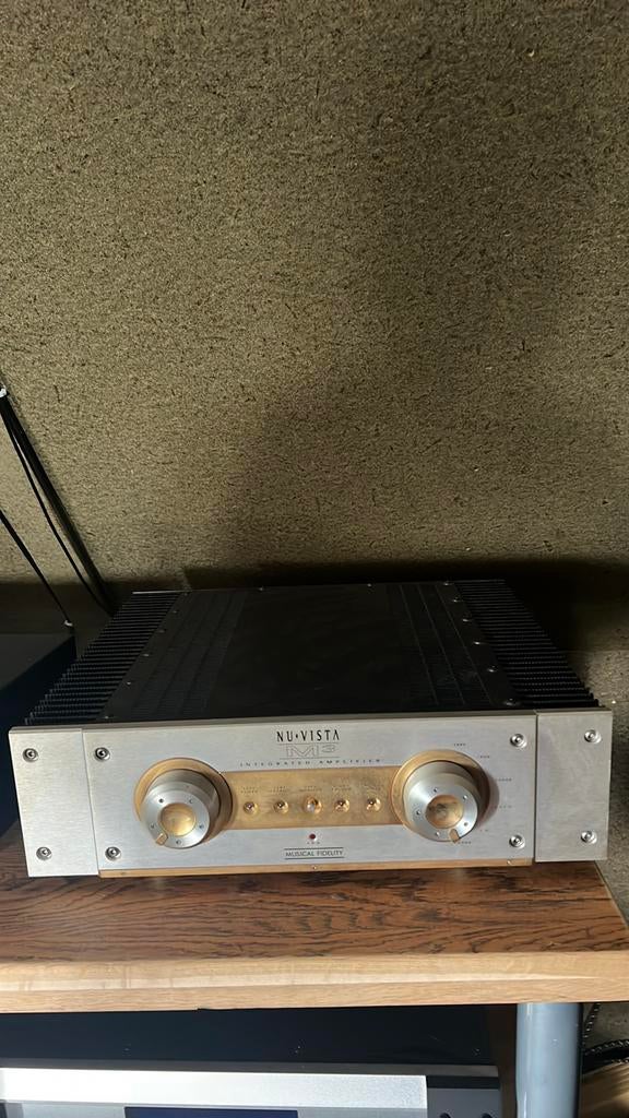 Musical fidelity nu-vista m3 versterker, Audio, Tv en Foto, Versterkers en Receivers, Zo goed als nieuw, 120 watt of meer, Overige merken