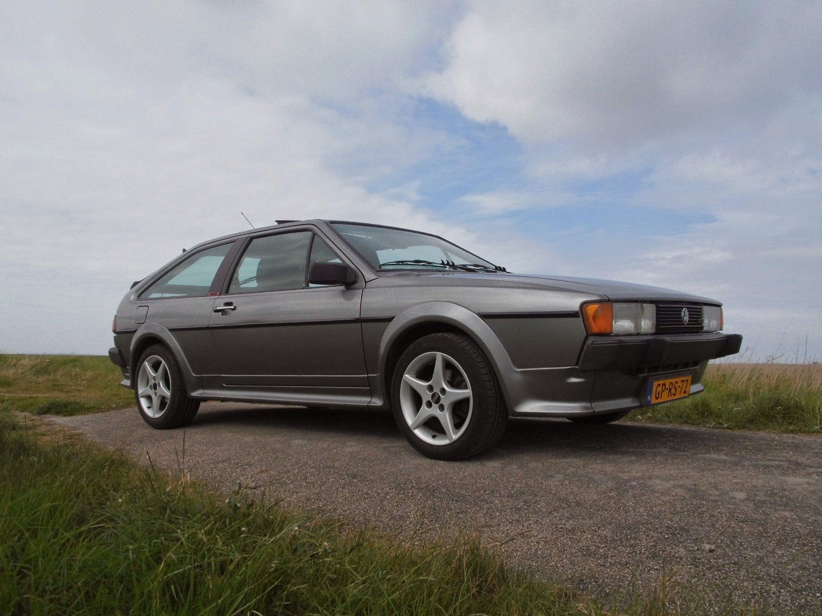 Volkswagen Scirocco Mk1 / Mk2 of Golf Mk1 gezocht, Auto's, Oldtimers, Volkswagen, Handgeschakeld, Particulier, Te koop