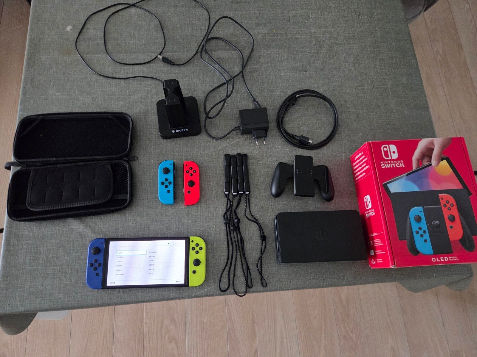 Nintendo Switch OLED + accessoires, Ophalen, Zo goed als nieuw, Switch OLED