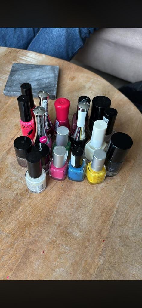 Nagellakjes, Ophalen, Gebruikt, Handen en Nagels