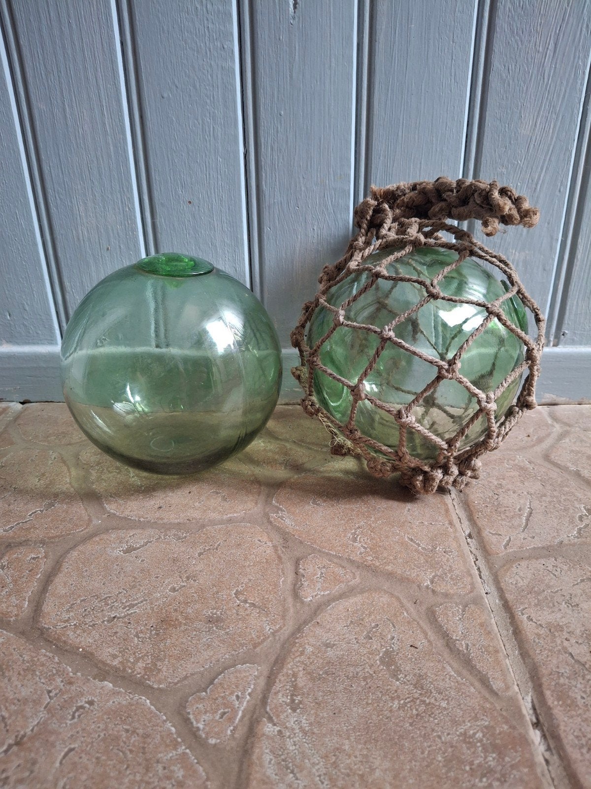 Vintage vissersboeien/ballen 1 met net uit Frankrijk, Antiek en Kunst, Antiek | Overige Antiek, Ophalen of Verzenden