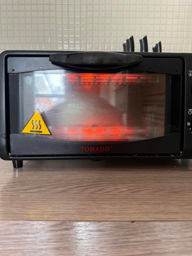 Klein oventje Tomado Z.G.A.N., Witgoed en Apparatuur, Ovens, Ophalen, Minder dan 45 cm, Minder dan 45 cm, Oven