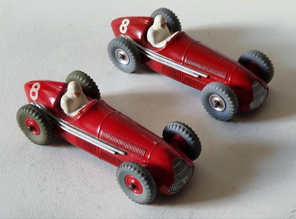 2x Dinky Toys ENGLAND 232 Alfa Romeo, Ophalen of Verzenden, Gebruikt, Auto, Dinky Toys