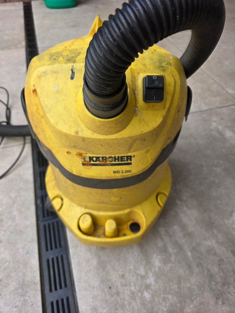 Karcher alleszuiger wd 2200 alleszuiger, Ophalen, Gebruikt, Kärcher, 2000 watt of meer