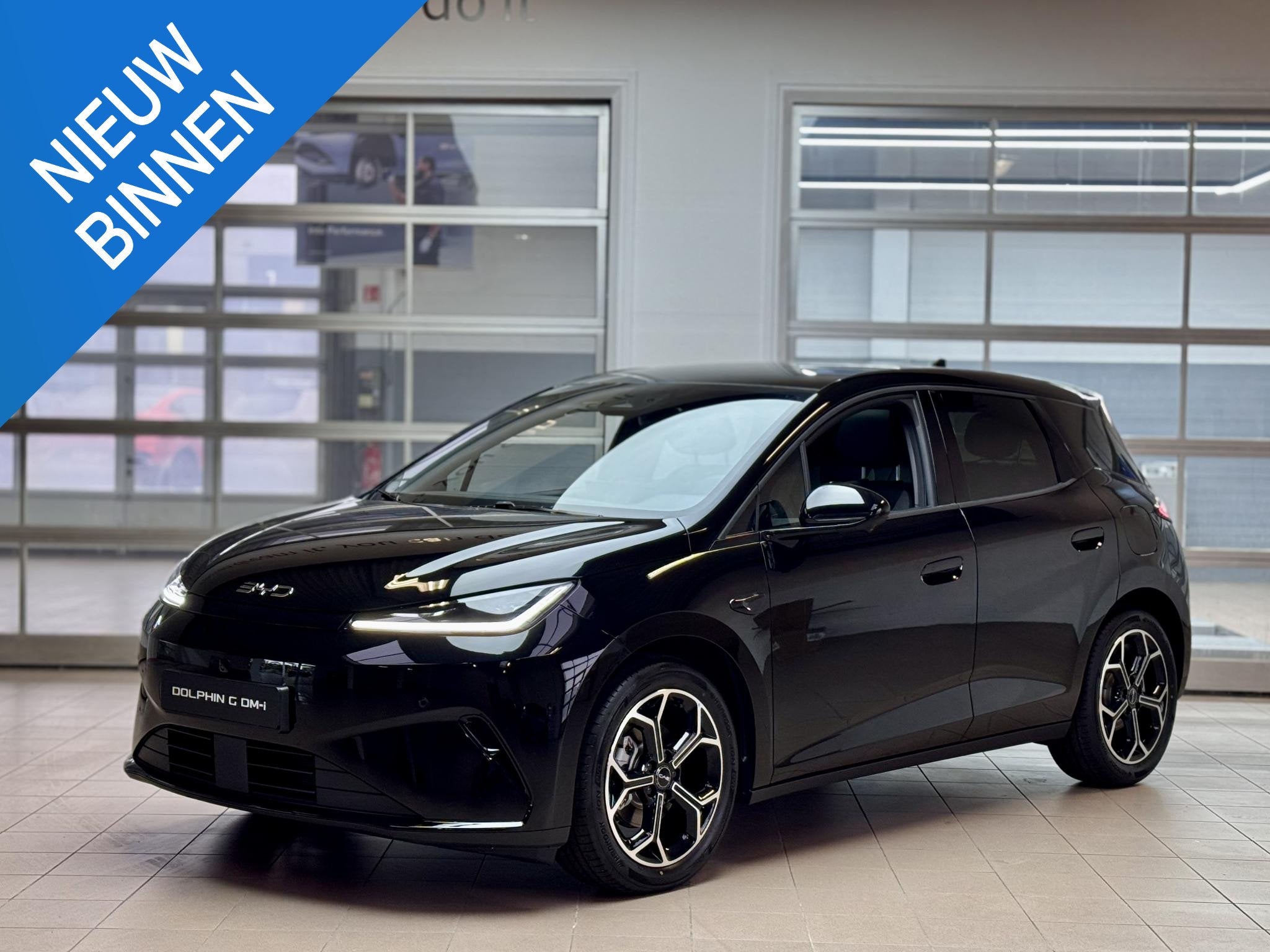 BYD DOLPHIN G 1.5L DM-i Comfort | Panoramadak | 360 Camera |, Auto's, BYD, Dolphin, 4 cilinders, Leder en Stof, Zwart