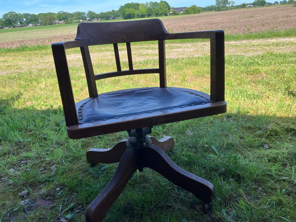 Antieke Eiken Captains Chair - Draaibaar Bureaustoel, Ophalen