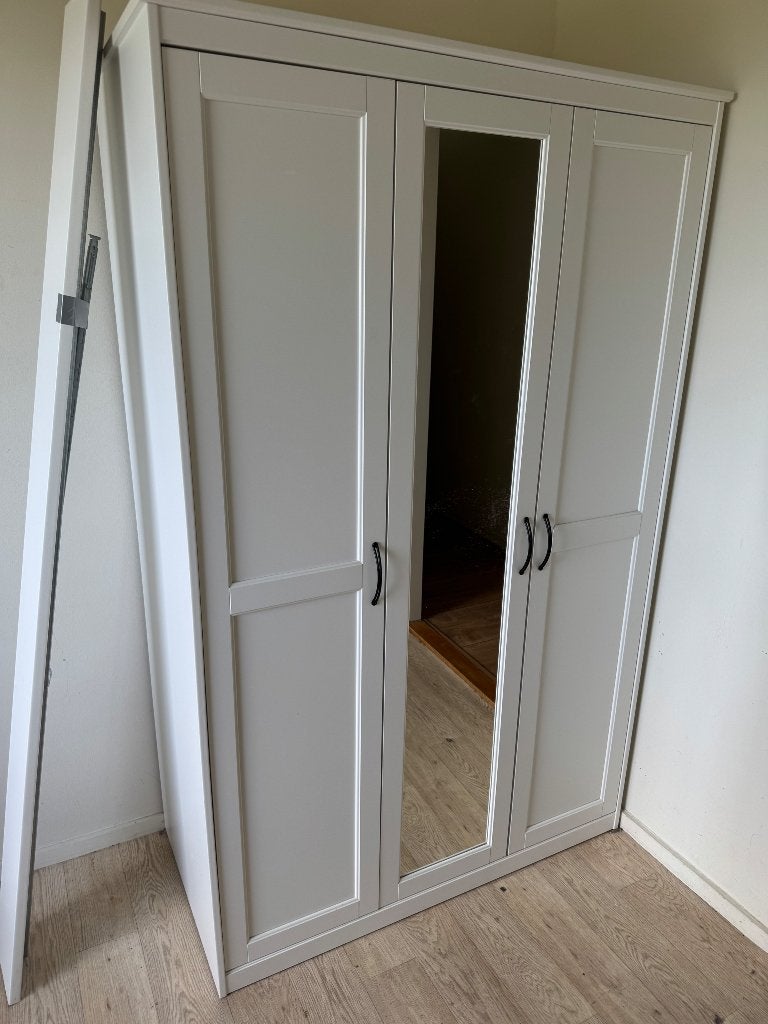 Kledingkast Ikea Songesand, Huis en Inrichting, Ophalen, Overige materialen, Met deur(en), Gebruikt