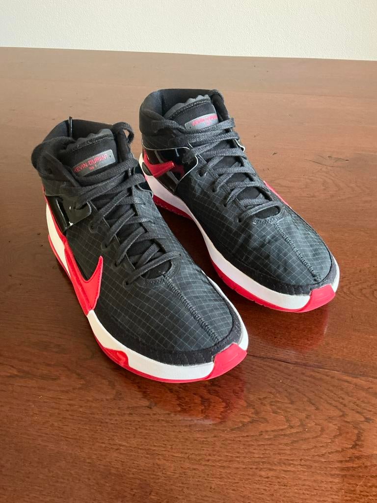 Basketball schoenen - Nike- maat 45, Ophalen of Verzenden, Zo goed als nieuw, Schoenen
