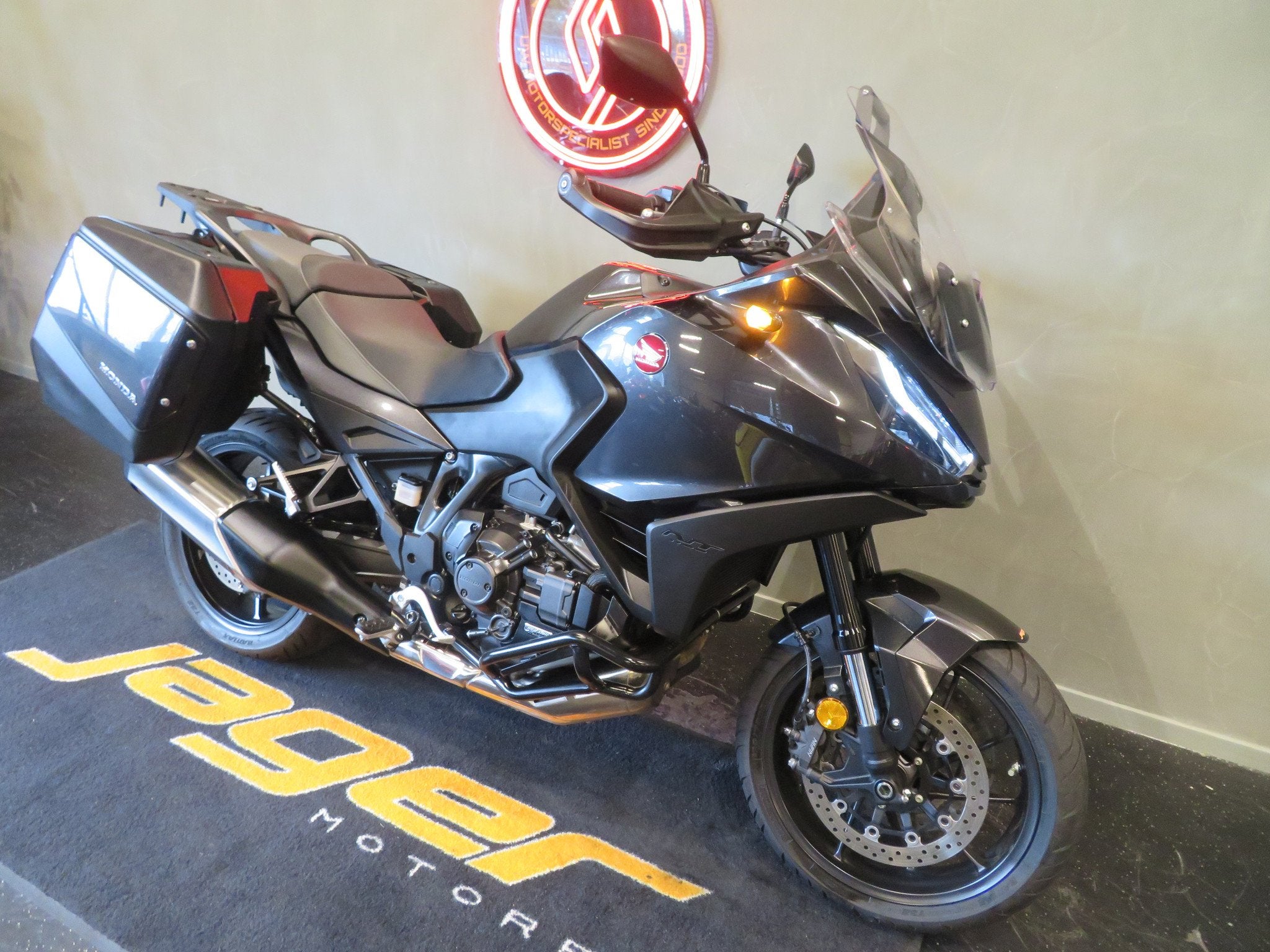 Honda NT 1100 DCT BLACK-EDITION KOFFERS (bj 2023), Motoren, Motoren | Honda, Bedrijf, Toermotor