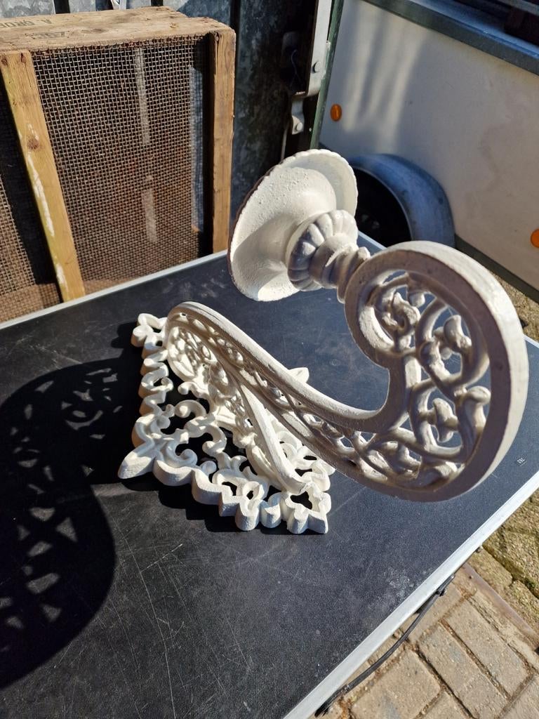 Gietijzeren Wandkaarsenhanger., Tuin en Terras, Ophalen of Verzenden, Gebruikt