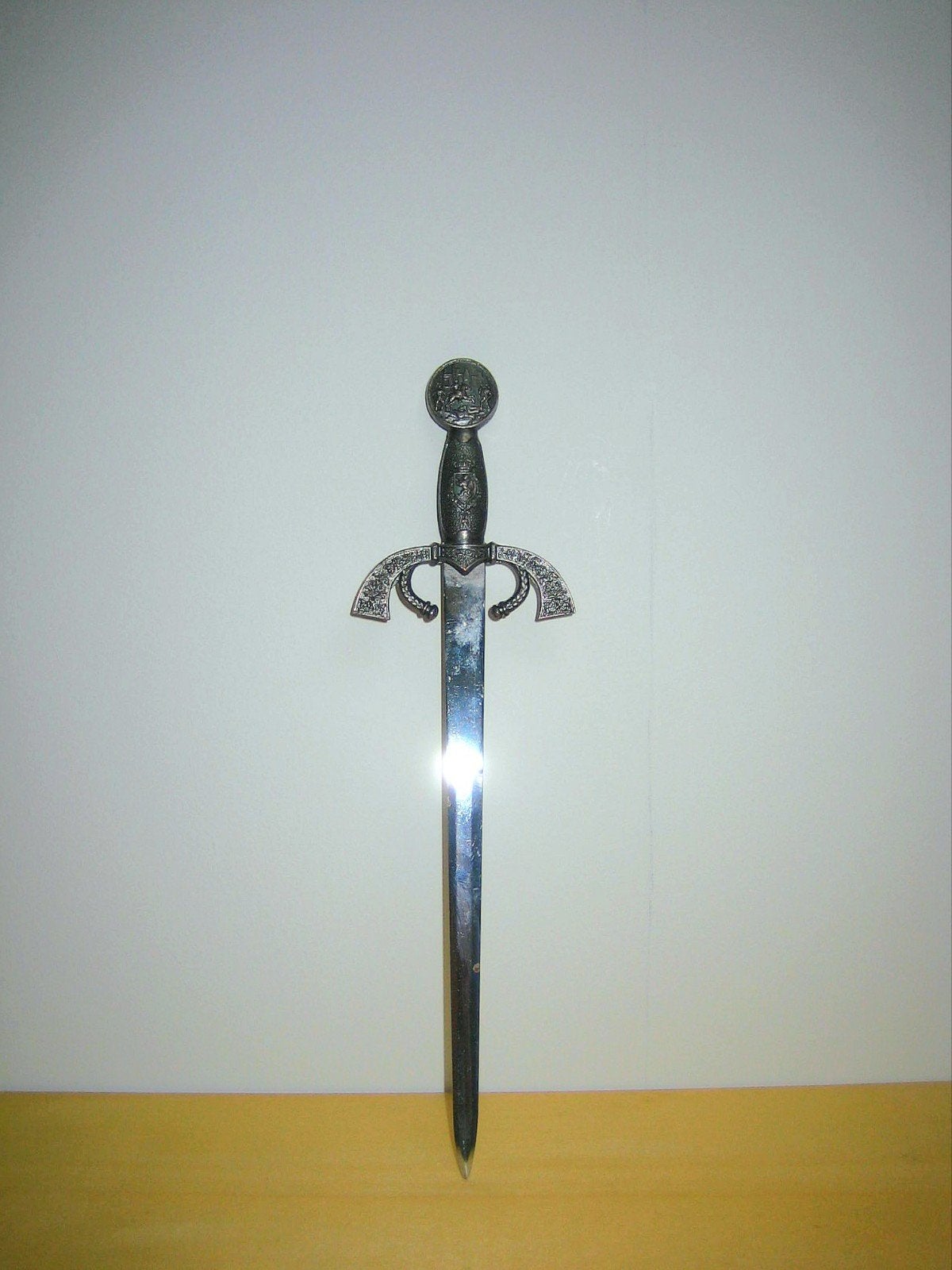 Decoratieve briefopener met Gedetailleerd Handvat, Verzamelen, Ophalen of Verzenden, Gebruikt
