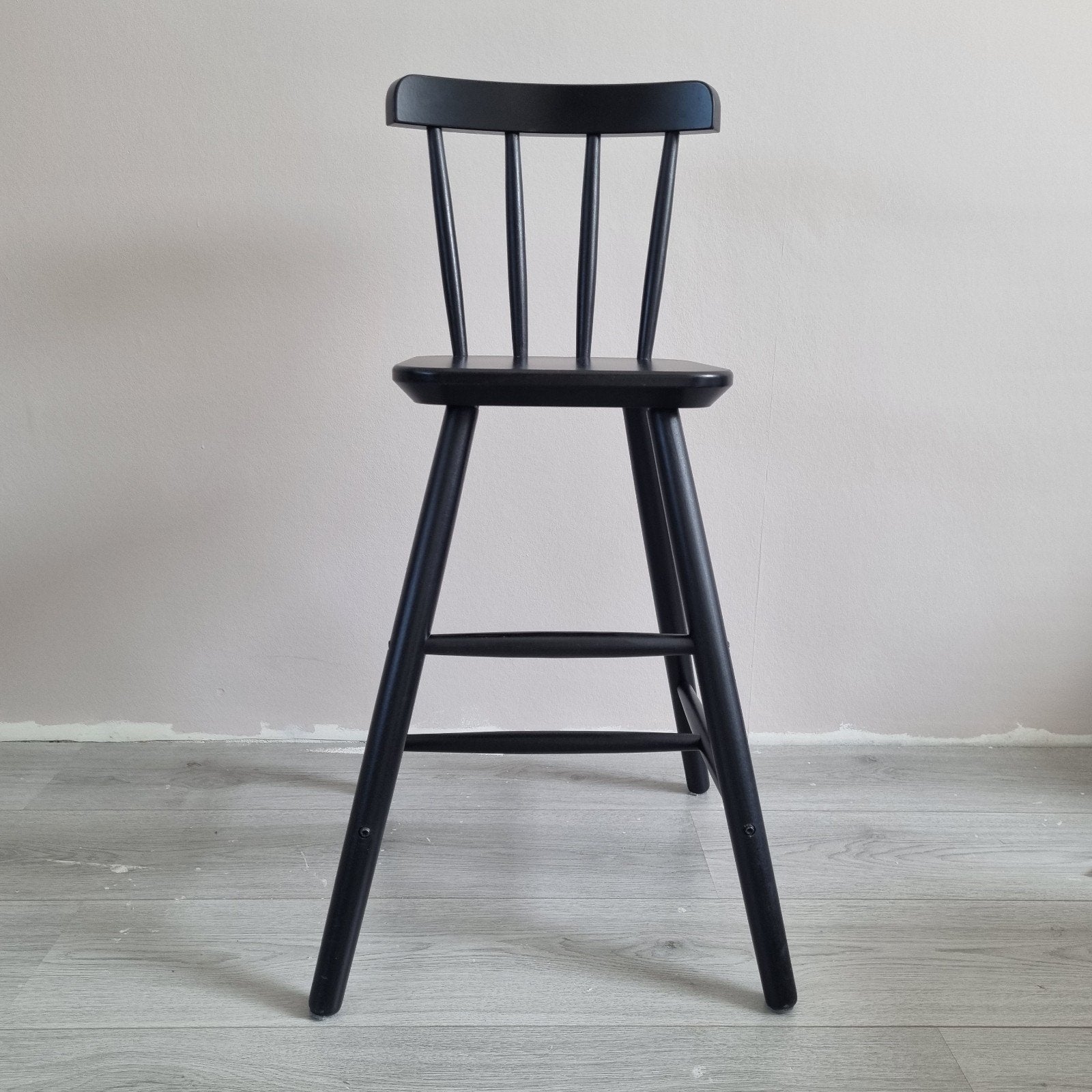 IKEA AGAM kinderstoel, zwart, houten hoge eetstoel, Kinderen en Baby's, Kinderstoelen, Ophalen