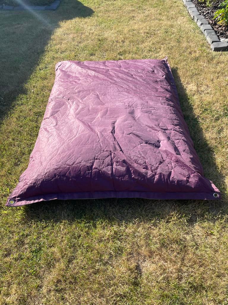 Comfortabele paarse zitzak voor binnen en buiten, Huis en Inrichting, Zitzakken, Ophalen, Gebruikt, Paars, Zitzak