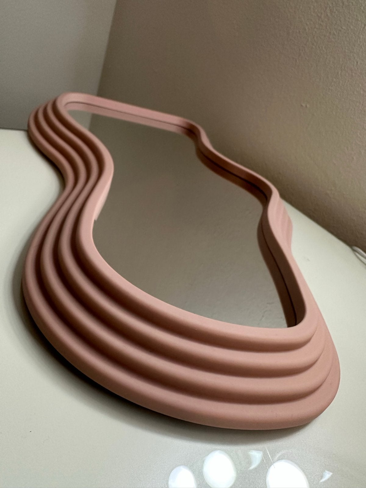 SPIEGEL - Cloudy | Roze | Retro | Decoratie | Funky, Huis en Inrichting, Woonaccessoires | Spiegels, Minder dan 50 cm, Ophalen of Verzenden