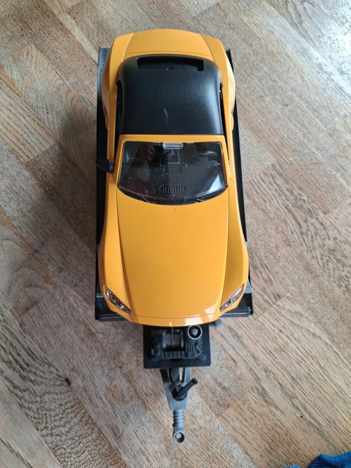 Bruder dubbelassige aanhanger met racewagen, Ophalen of Verzenden, Gebruikt