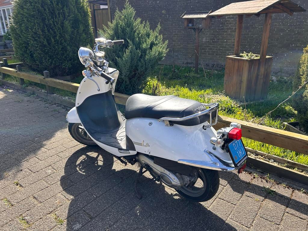 Sym scooter met blauw kenteken Bieden Moet weg, Fietsen en Brommers, Ophalen, Gebruikt, Sym, SYM