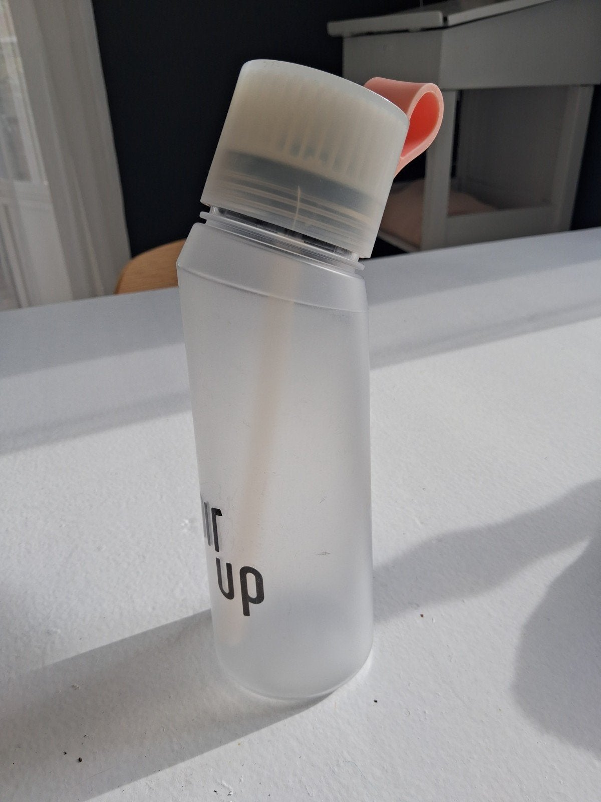 Air Up fles met wit mondstuk en in hele goede staat, Ophalen of Verzenden, Zo goed als nieuw
