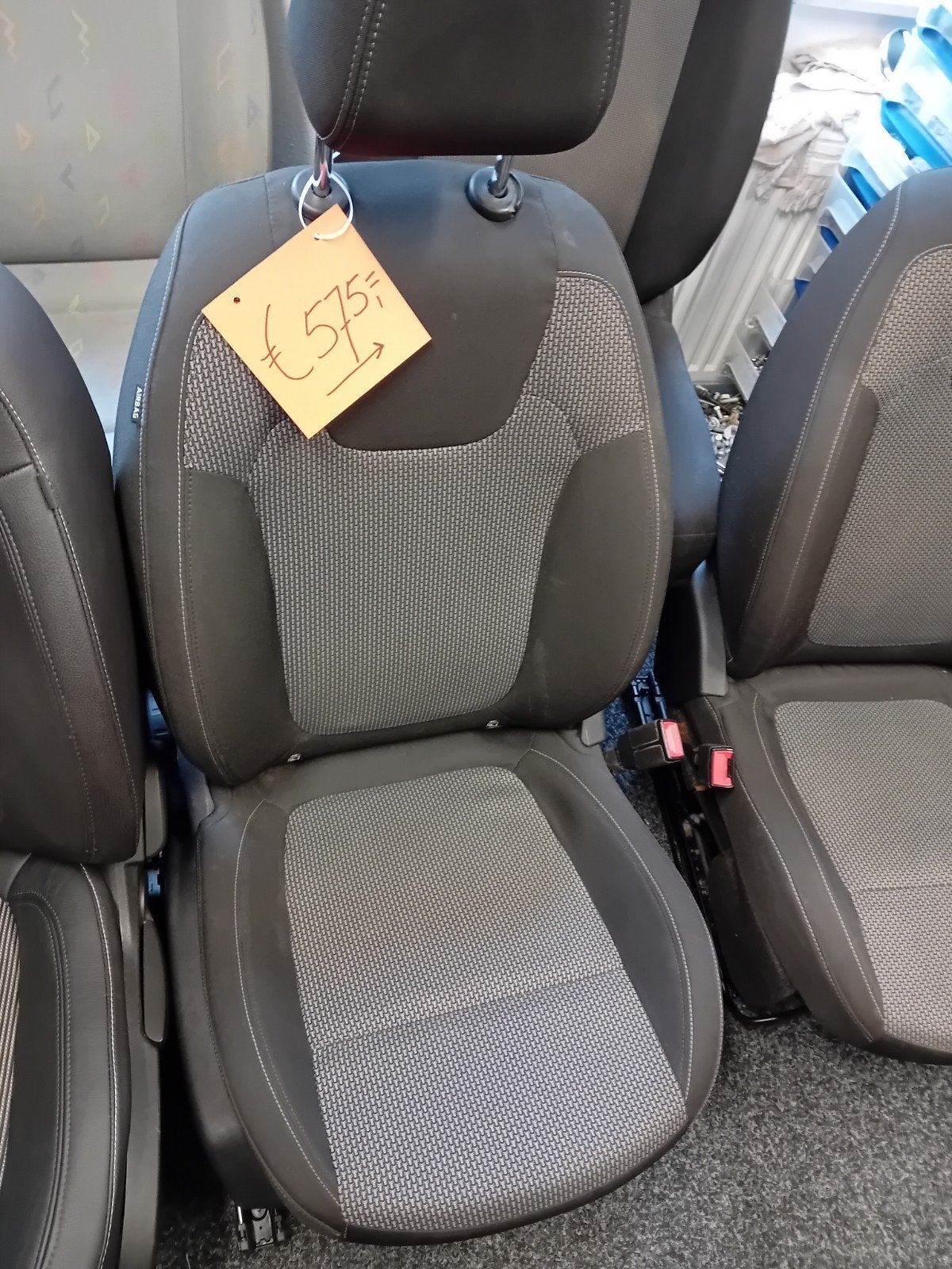 Nieuwe set verstelbare camperstoelen, Ophalen