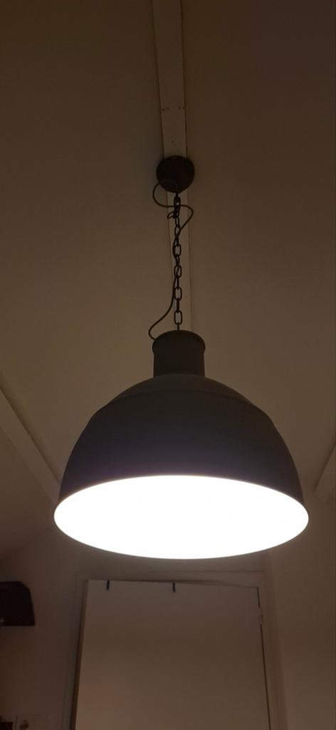Mooie mat grijze industriele stalen hanglamp, Ophalen of Verzenden, Zo goed als nieuw