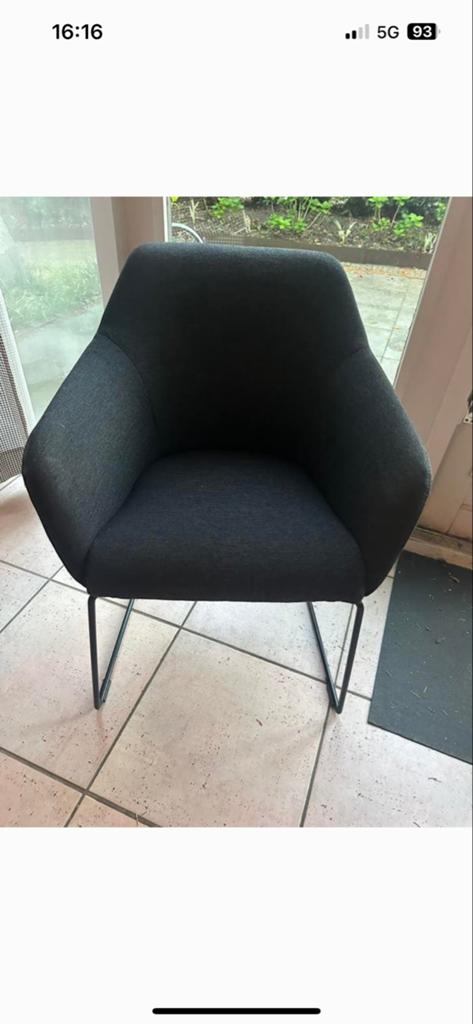 IKEA Tossberg eetkamerstoel - Donkergrijs 4 stuks, Ophalen, Zo goed als nieuw, Metaal, Eén