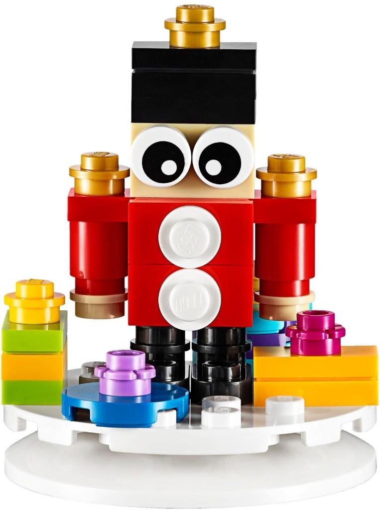 853907 - Seasonal: Toy Soldier Ornament Kerstbal, Kinderen en Baby's, Speelgoed | Duplo en Lego, Hello@support.lego.com, Lego
