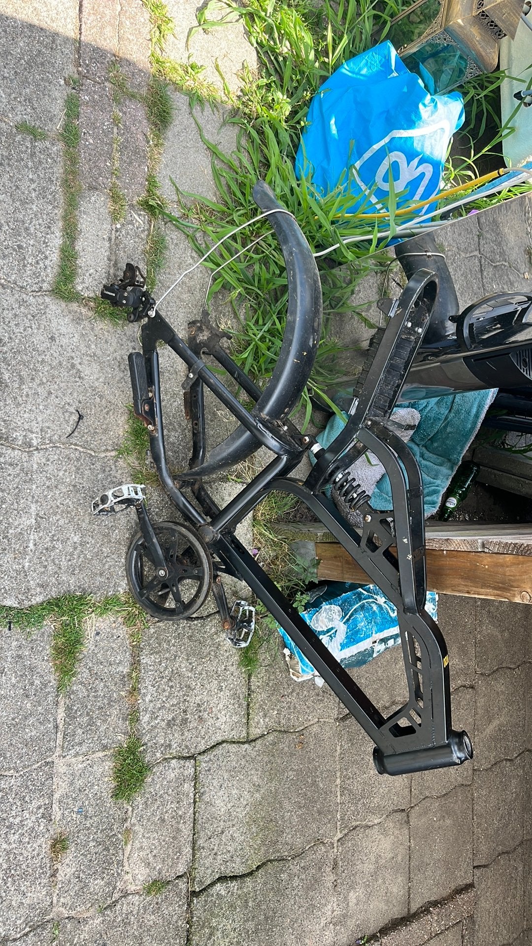V 20 frame gekregen voor om bouw op v8 maar het past niet, Fietsen en Brommers, Ophalen, Zo goed als nieuw