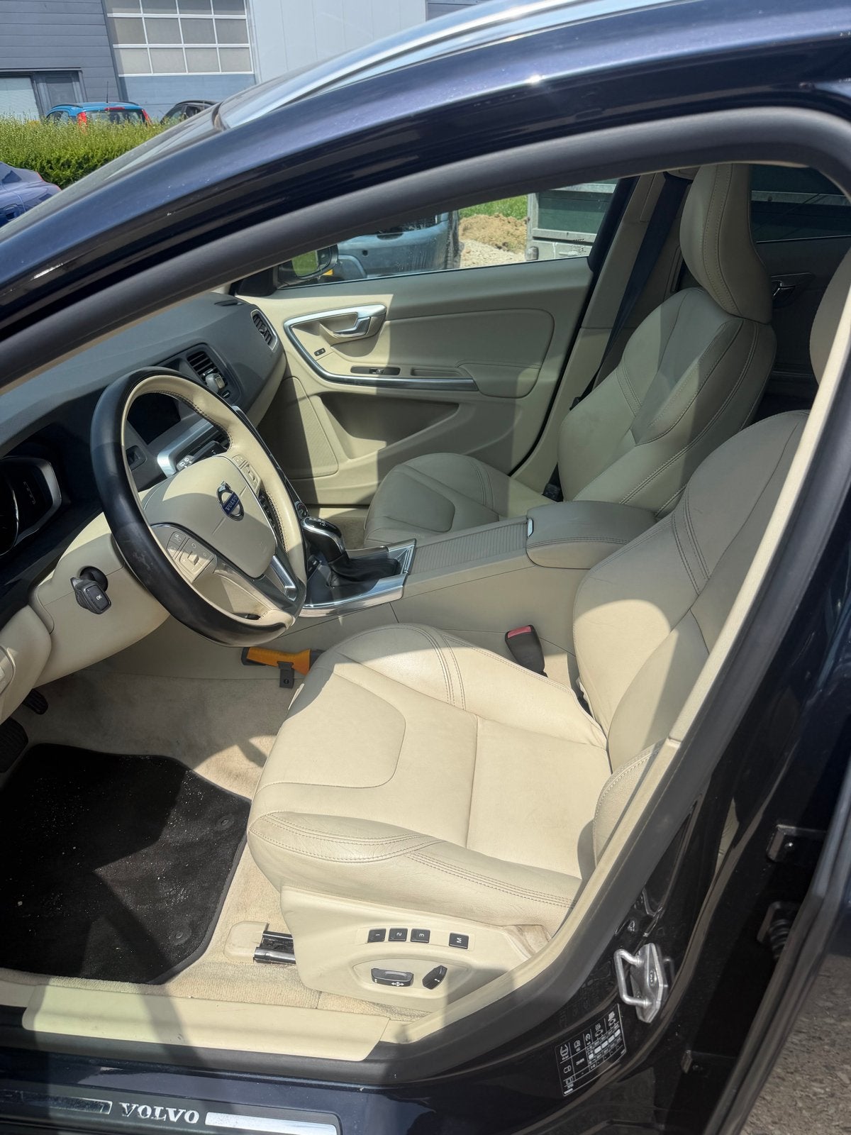 Volvo V60 D6 Interieur 2015 - Beige Lederen Stoelen, Auto-onderdelen, Interieur en Bekleding, Ophalen, Gebruikt, Volvo