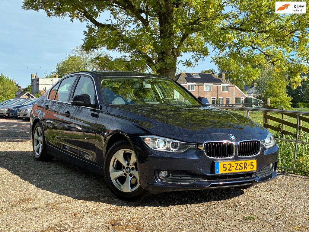 BMW 3-serie 320d High Executive | " 158.000 KM '' + Cruise +, Auto's, BMW, Automaat, Achterwielaandrijving, Zwart, 4 cilinders