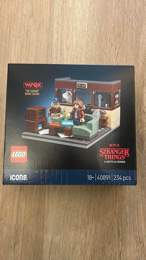 Lego Stranger Things GWP WSQP “the Squask” radio station, Ophalen of Verzenden, Zo goed als nieuw