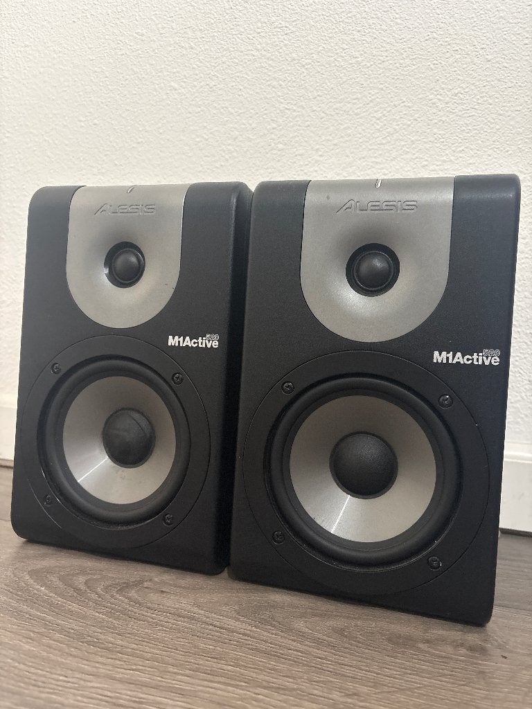 Alesis Studio monitoren, Ophalen of Verzenden, 60 tot 120 watt, Front, Rear of Stereo speakers, Overige merken
