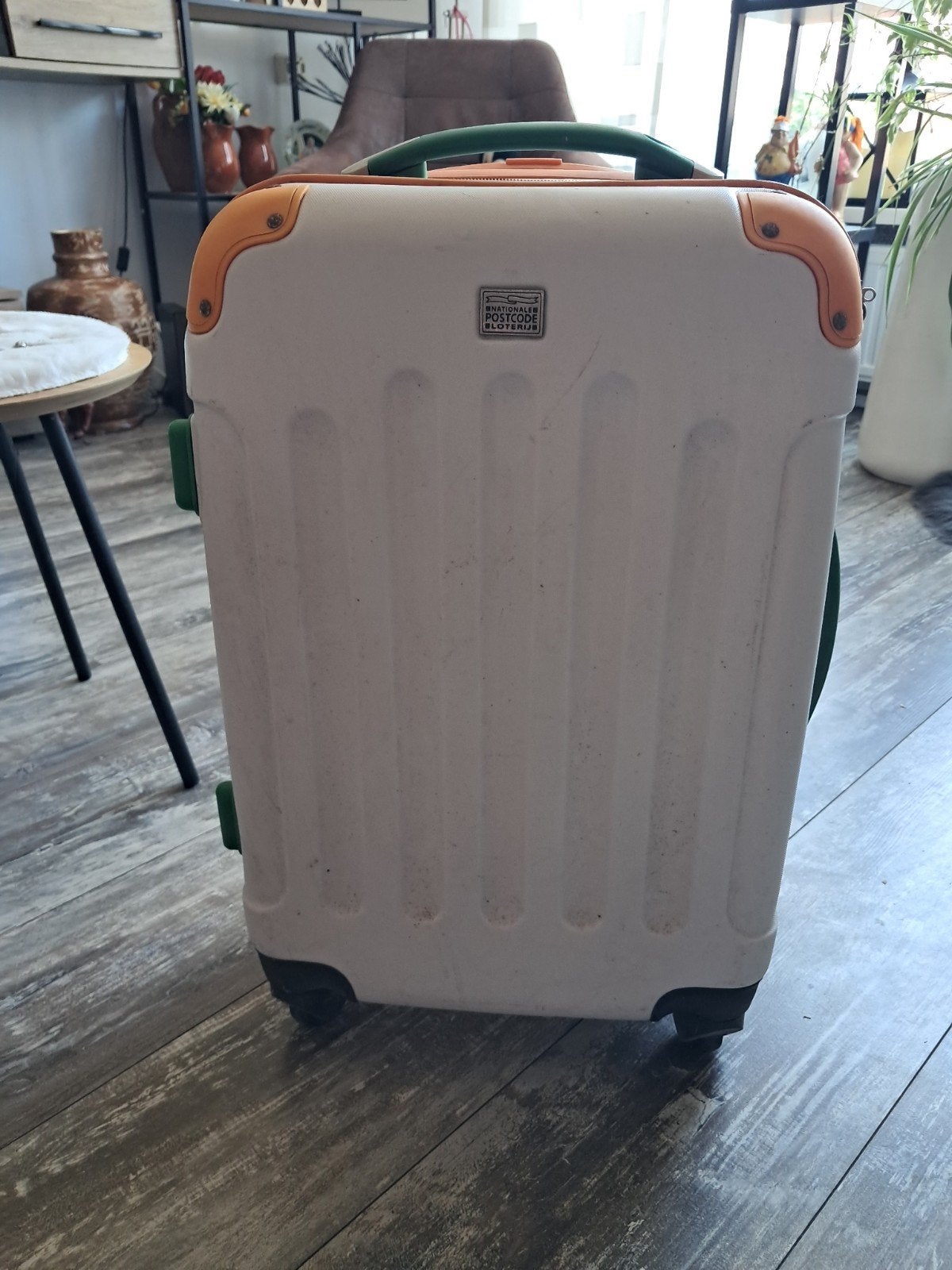 Handige reiskoffer met wieltjes en uitschuifbare handgreep, Uitschuifbare handgreep, Gebruikt, 50 tot 60 cm, Hard kunststof