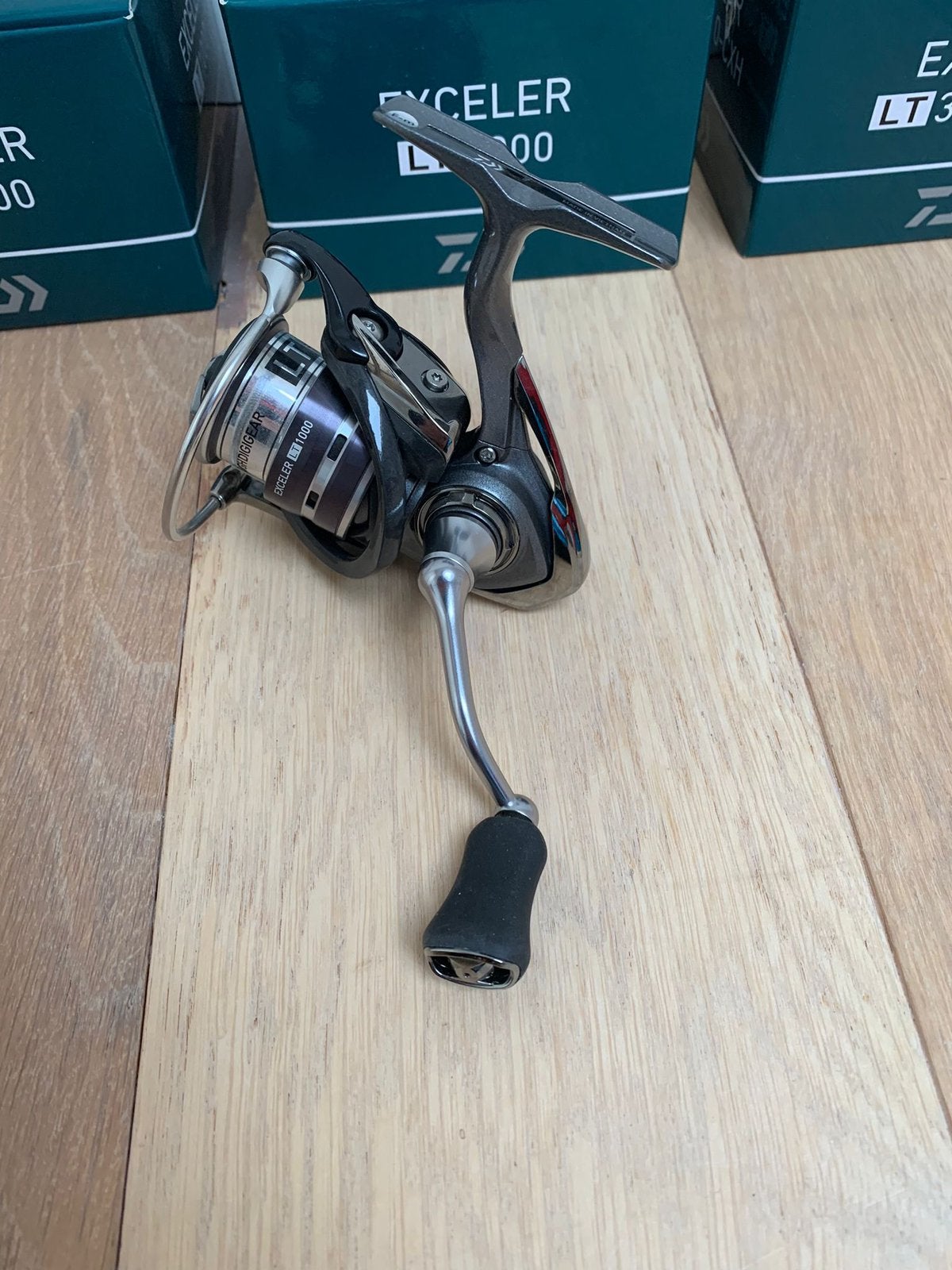 Nieuwe Daiwa Exceler LT 2000 molen, 5 lagers, Watersport en Boten, Hengelsport | Roofvissen, Molen, Daiwa, Nieuw, Ophalen of Verzenden