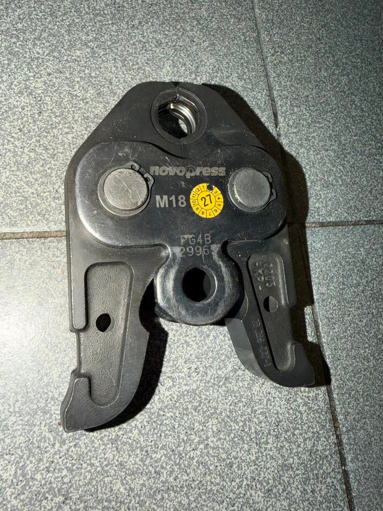 Persbek m18 gebruikt, Ophalen, Gebruikt