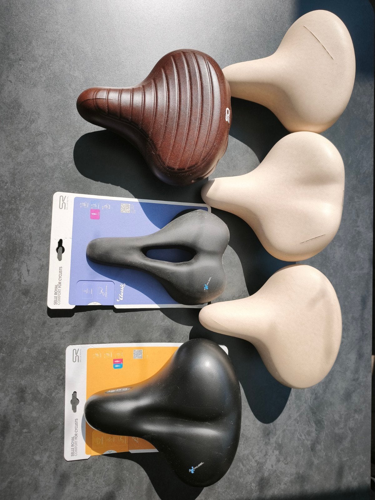 Partij zadels: 5x Selle Royal, 1x Selle Orient met snee(tje), Fietsen en Brommers, Ophalen of Verzenden, Zadel