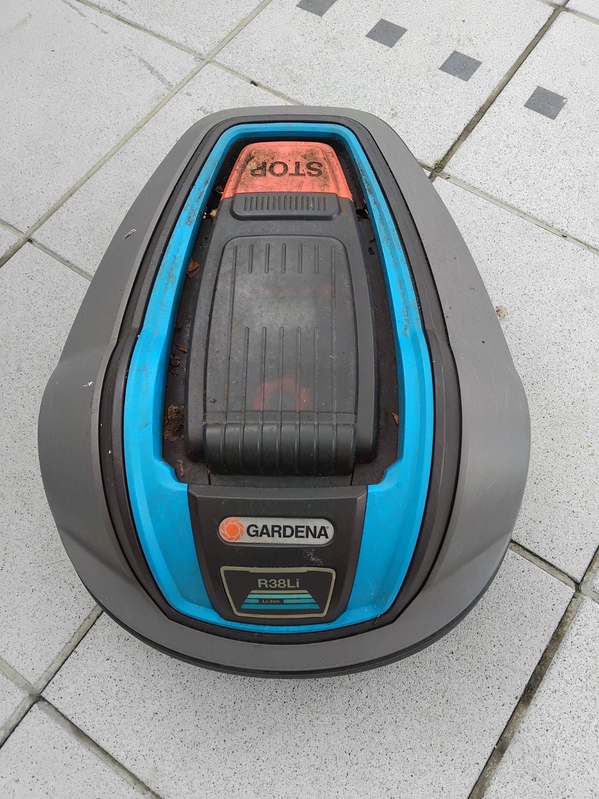 Met de Gardena robotmaaier R38Li, laadstation is stuk dwz ve, Ophalen, Gebruikt, Minder dan 20 cm, Gardena o.a.