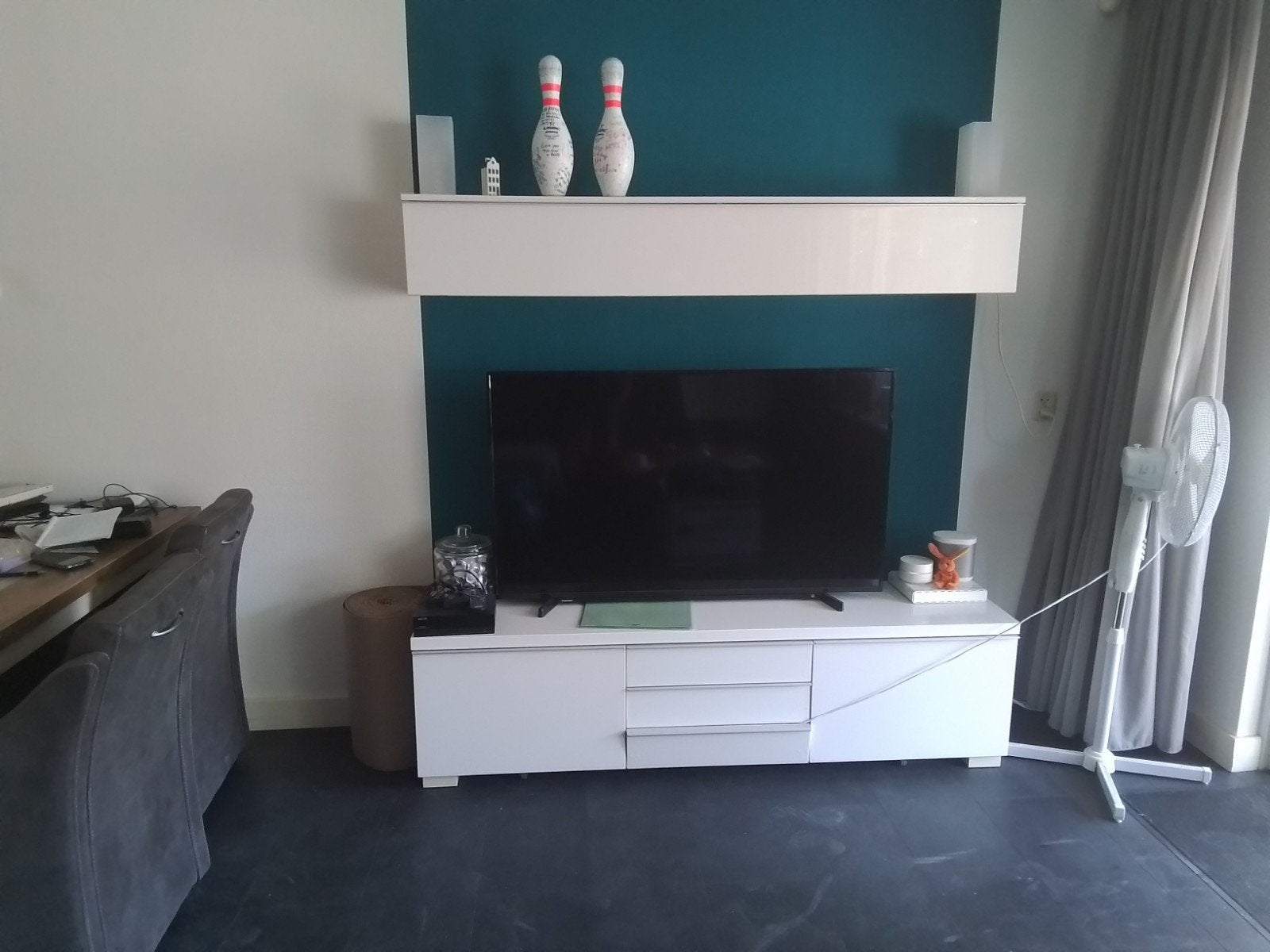 TV-meubel wit met lades - scharnier defect, Ophalen, Overige materialen, Gebruikt, 100 tot 150 cm