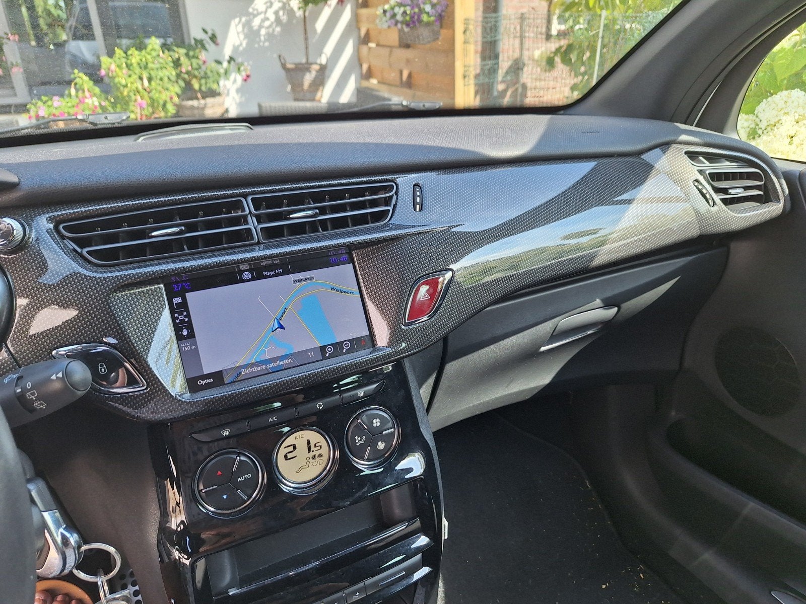 DS 3 1.2 Puretech 82pk Drive Efficiency 2018 Wit, Voorwielaandrijving, 31 €/maand, 1199 cc, Alcantara
