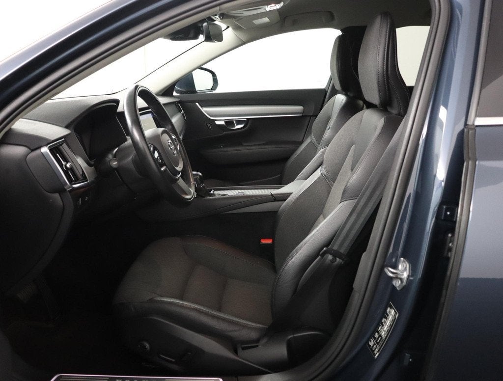 Volvo V90 2.0 T4 Inscription | Automaat | Stoel & Stuurverwa, 15 km/l, Euro 6, 1969 cc, Blauw