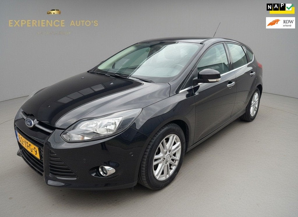 Ford Focus 1.0 EcoBoost LeaseTitanium/PARK PILOT/KEYLESS-GO/, Auto's, Euro 5, Gebruikt, 635 kg, Zwart