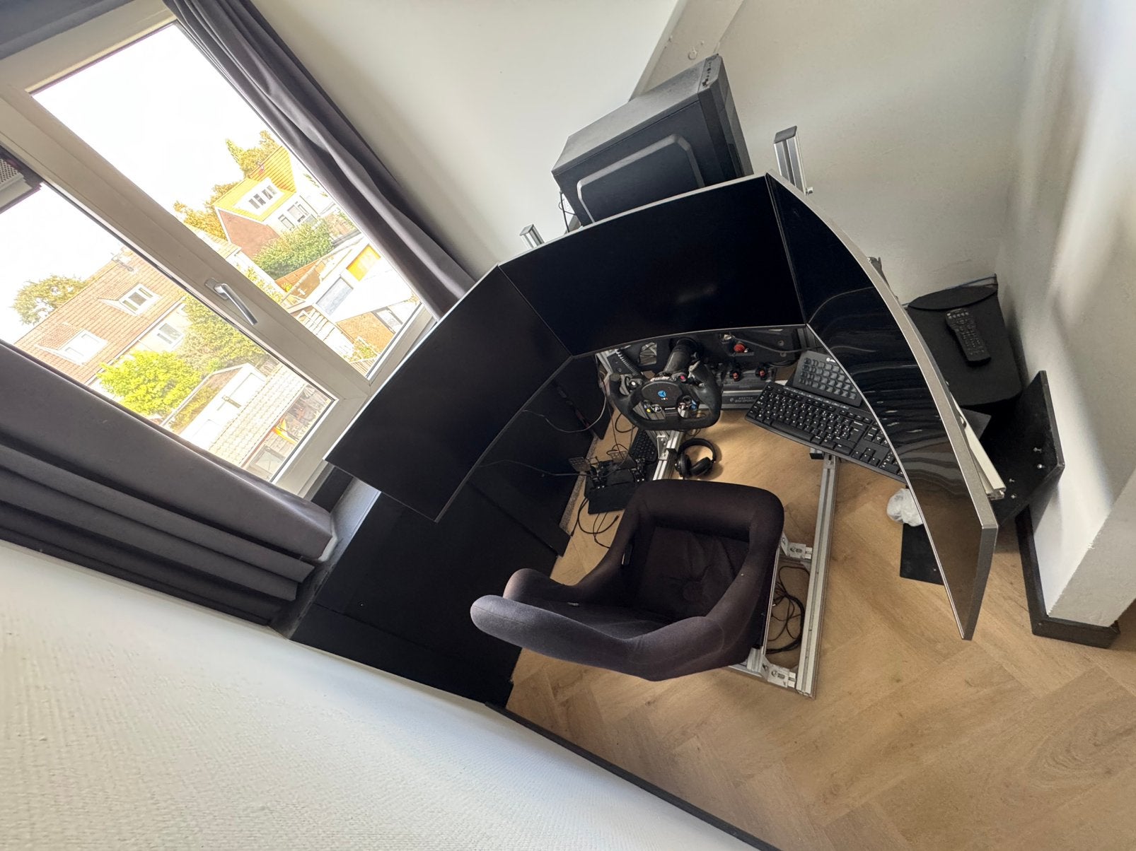 Simrace met Simucube Pro 2 en Triple Monitors, Ophalen, Zo goed als nieuw