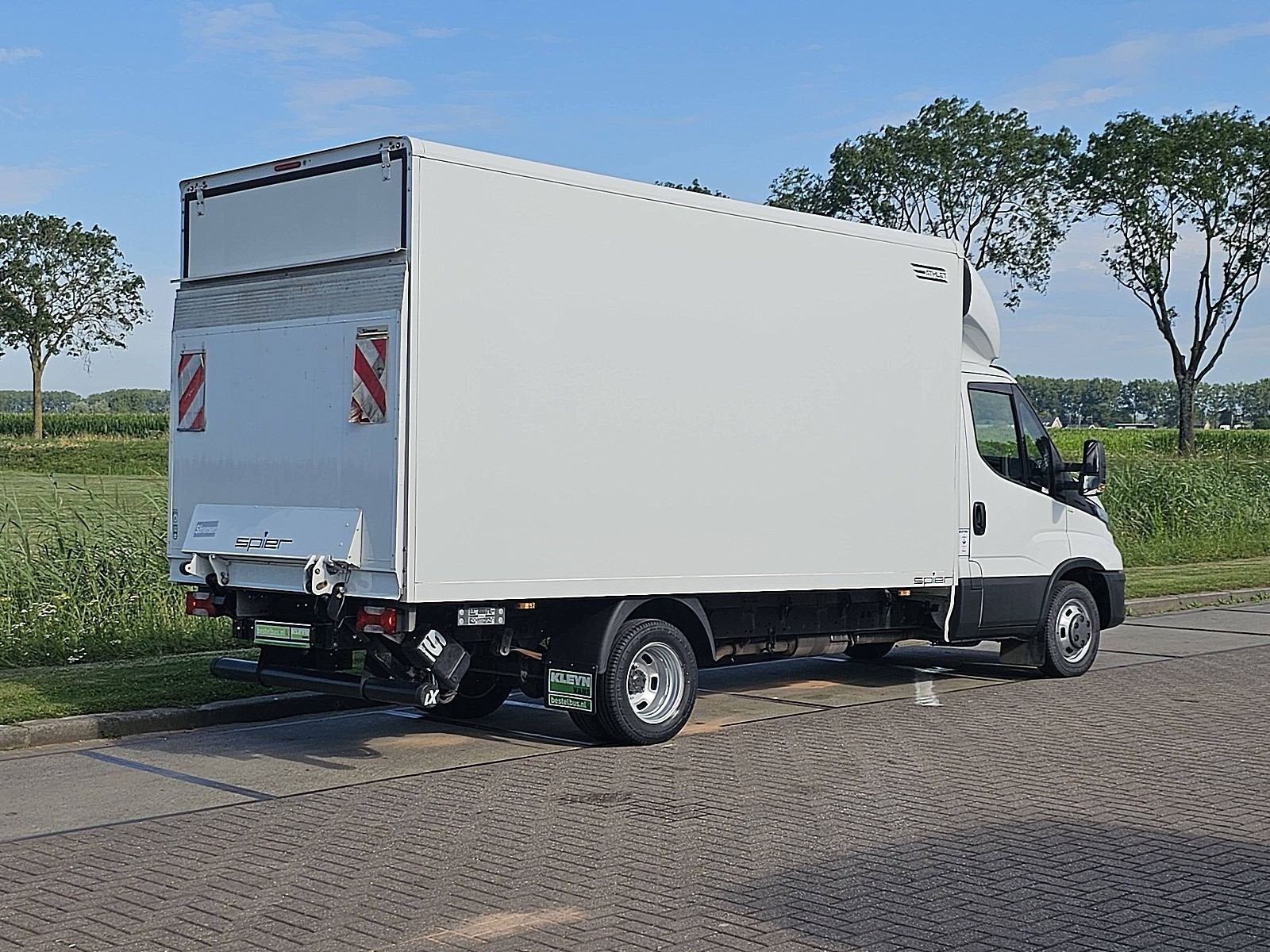 IVECO DAILY 35C16 bakwagen laadklep!, Gebruikt, Euro 6, 156 pk, Iveco
