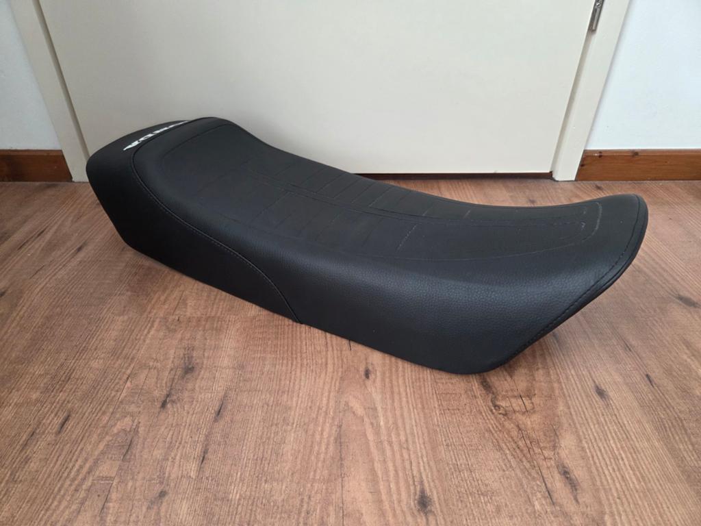 Honda mb zadel buddyseat opnieuw bekleed, Fietsen en Brommers, Ophalen of Verzenden, Nieuw, Zadel, Honda mt mtx mb mtx mb mbx nsr ns1
